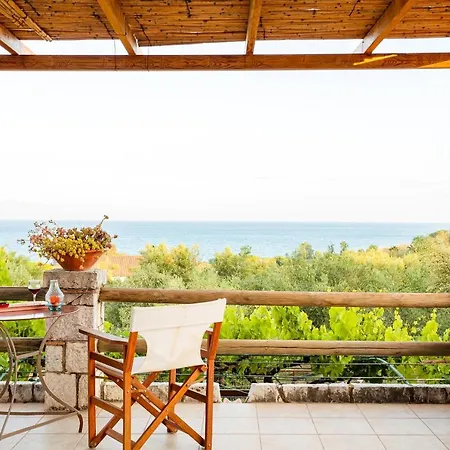 Olive Garden Stone House Near The Dom wakacyjny Petalídhion