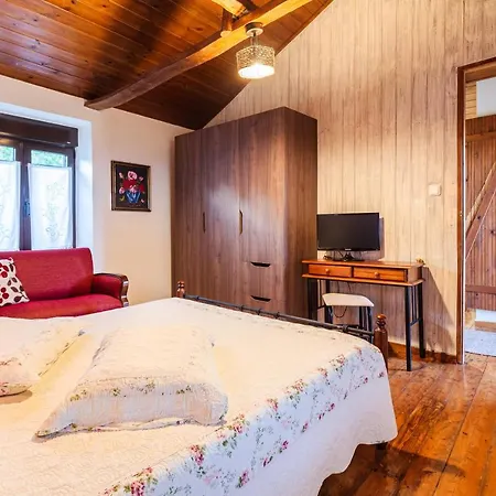 Olive Garden Stone House Near The Dom wakacyjny *