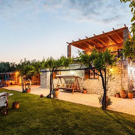 Tatil Evi Olive Garden Stone House Near The