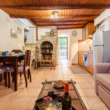 Ferienhaus Olive Garden Stone House Near The