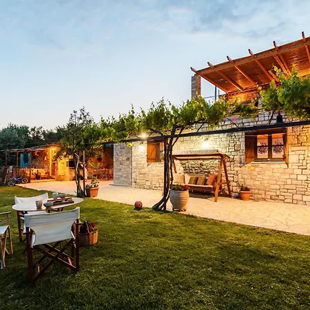 Apartment Olive Garden Stone House Near The Petalidi