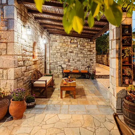Olive Garden Stone House Near The Petalidi