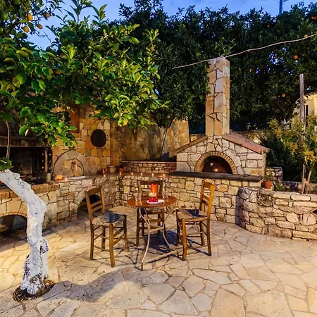 Apartment Olive Garden Stone House Near The