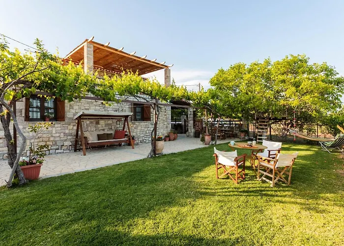 Σπίτι διακοπών Olive Garden Stone House Near The Πεταλίδι