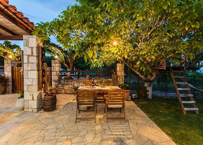 Σπίτι διακοπών Olive Garden Stone House Near The