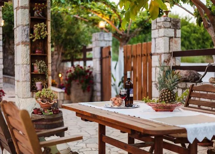 Olive Garden Stone House Near The Σπίτι διακοπών