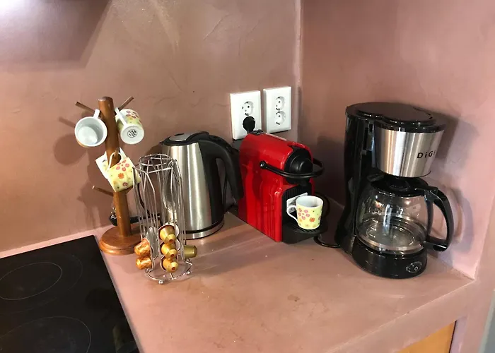 Olive Garden Stone House Near The Σπίτι διακοπών Πεταλίδι